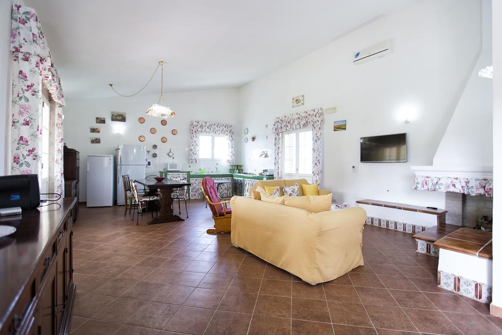 Villa Raimonda Putifigari 外观 照片